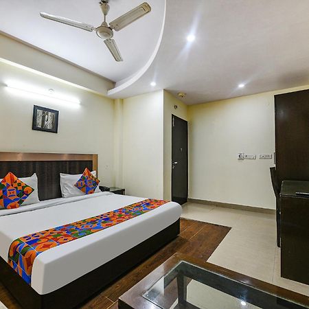ניו דלהי Fabhotel Swiss International Patel Nagar מראה חיצוני תמונה