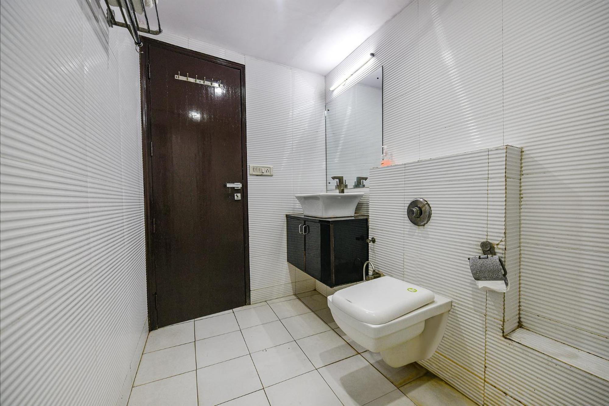 ניו דלהי Fabhotel Swiss International Patel Nagar מראה חיצוני תמונה