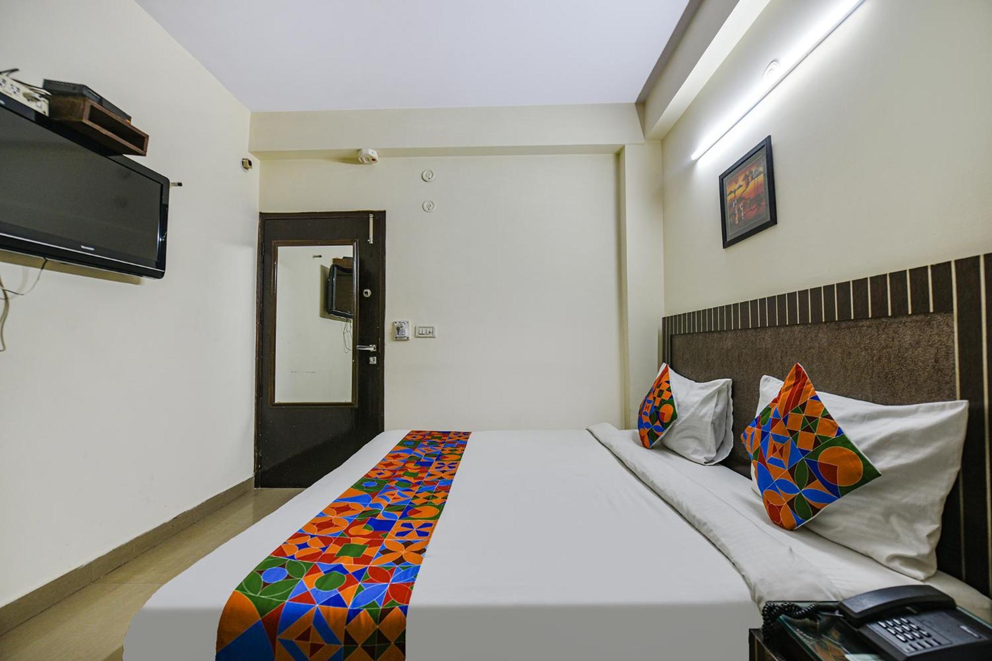 ניו דלהי Fabhotel Swiss International Patel Nagar מראה חיצוני תמונה